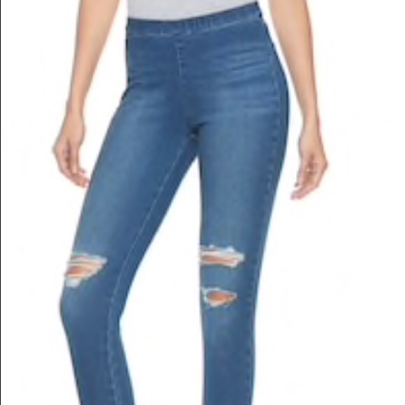 jennifer lopez pull on jeans